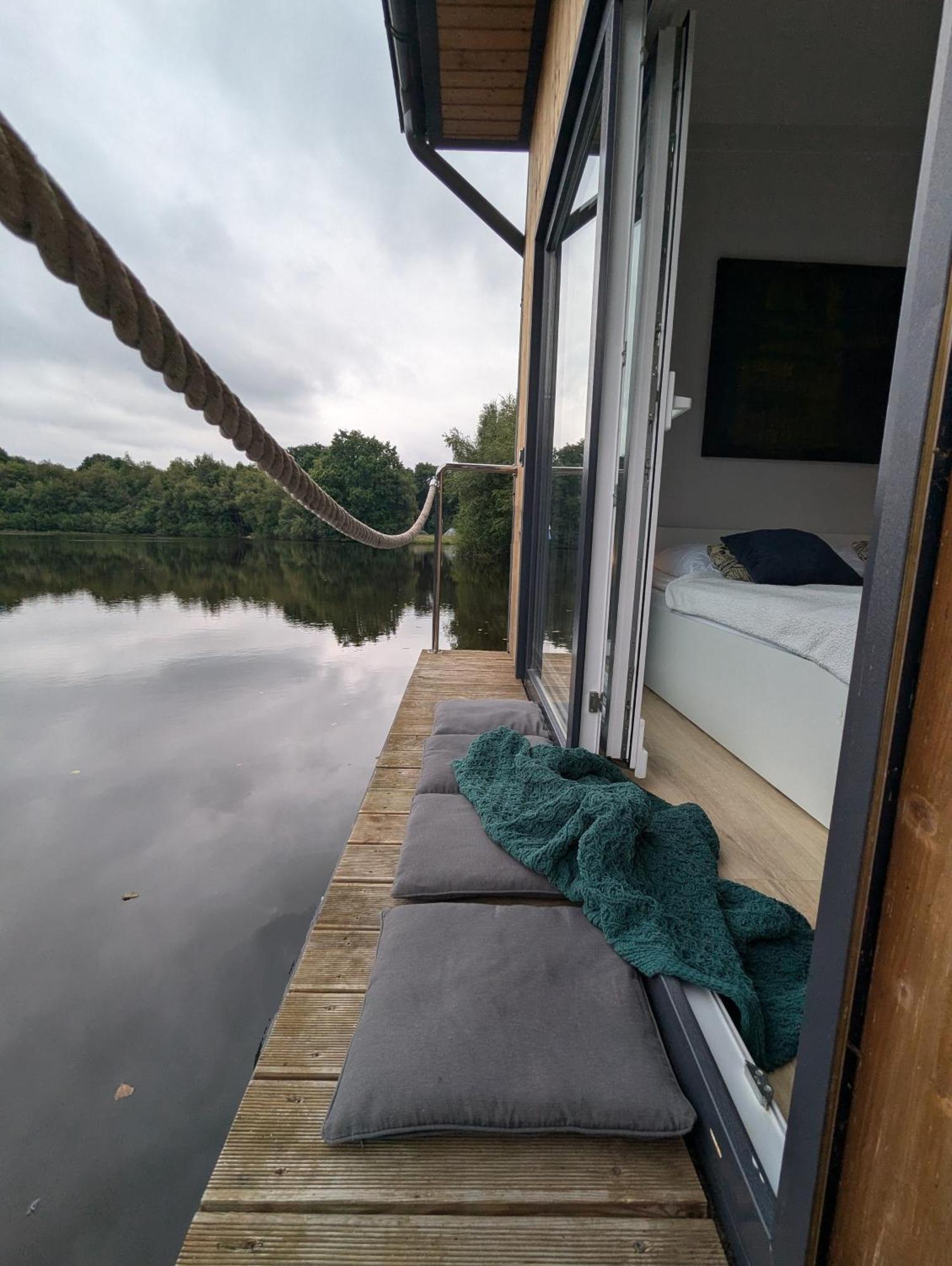 Hotel Hausboot Lena Papenburg Esterno foto